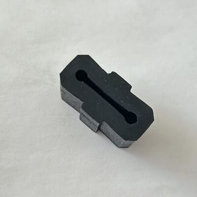 HNBR Rubber Block. Gevormde rubberen onderdelen. Hoogtemperatuur oliebestendige trillingsisolator.